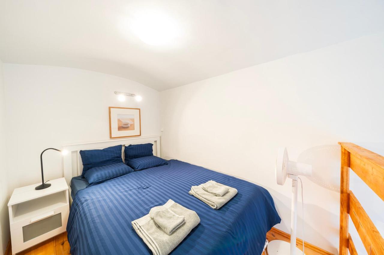 Shining Bright Two Bedroom Next To Andrassy Ave *