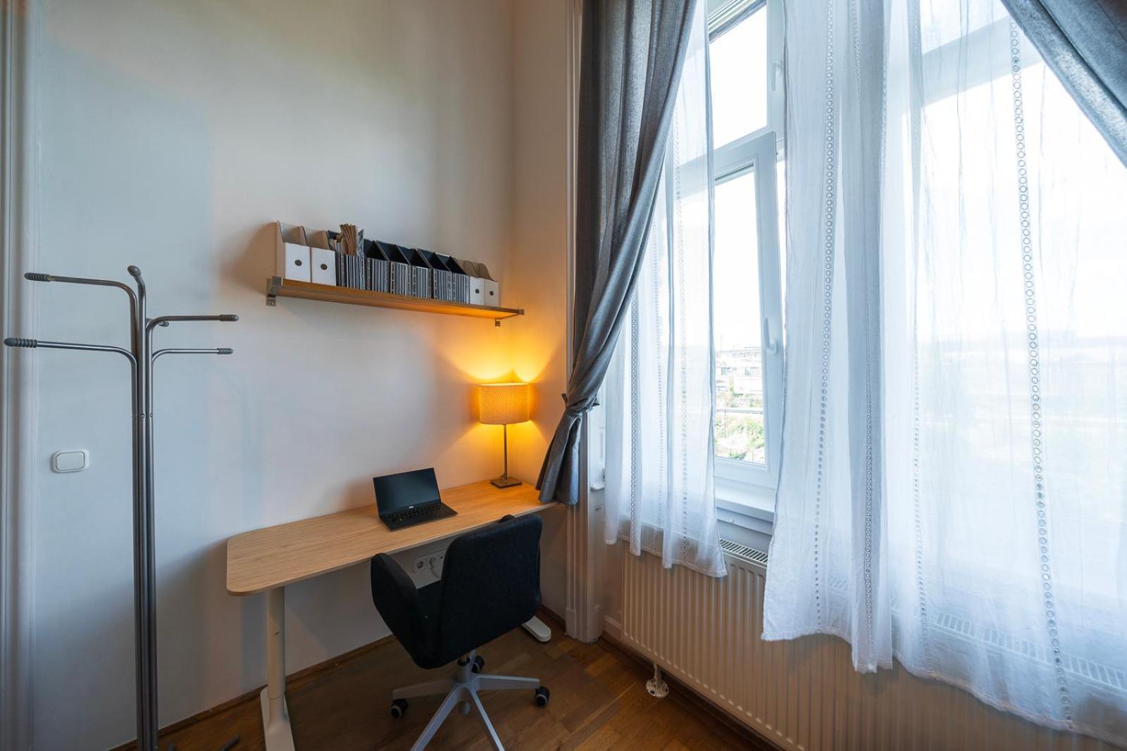 Apartmán Shining Bright Two Bedroom Next To Andrassy Ave